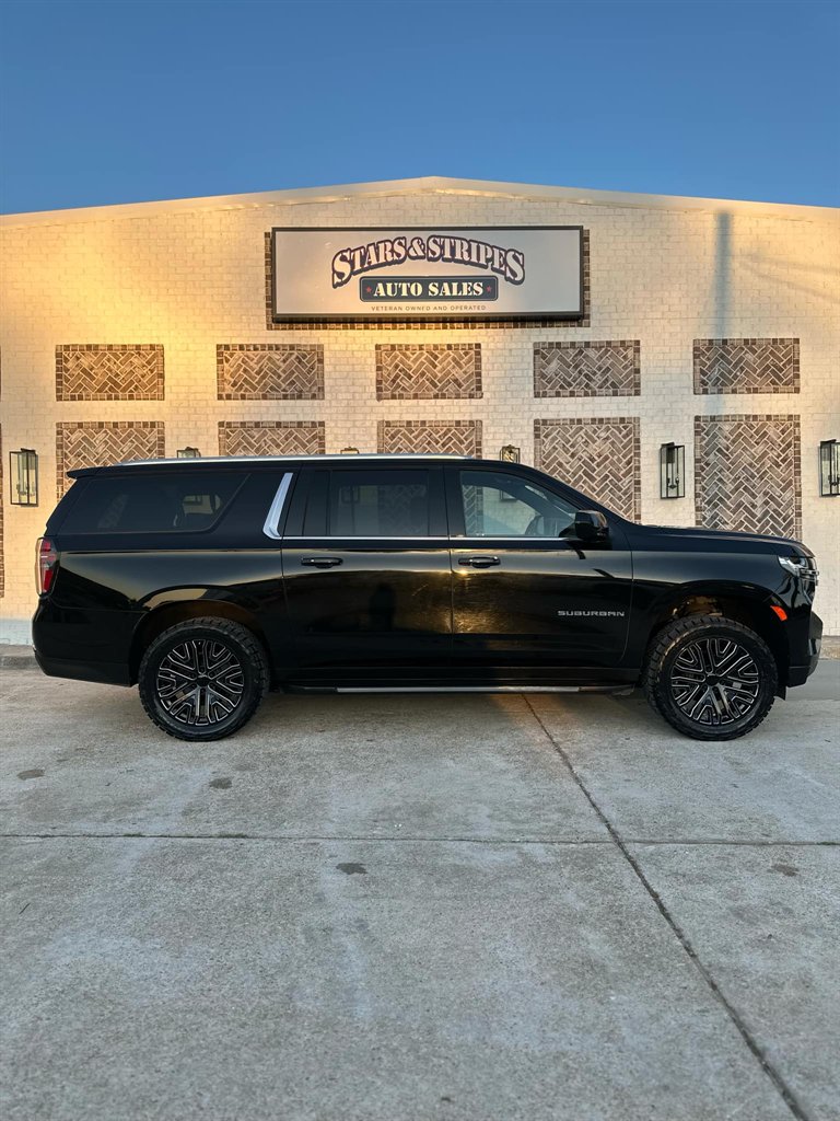 2021 Chevrolet Suburban 1500 LT photo