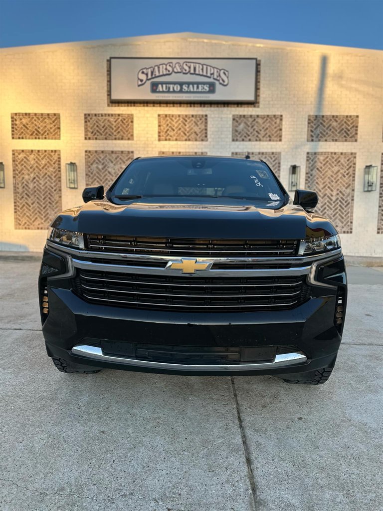 2021 Chevrolet Suburban 1500 LT photo