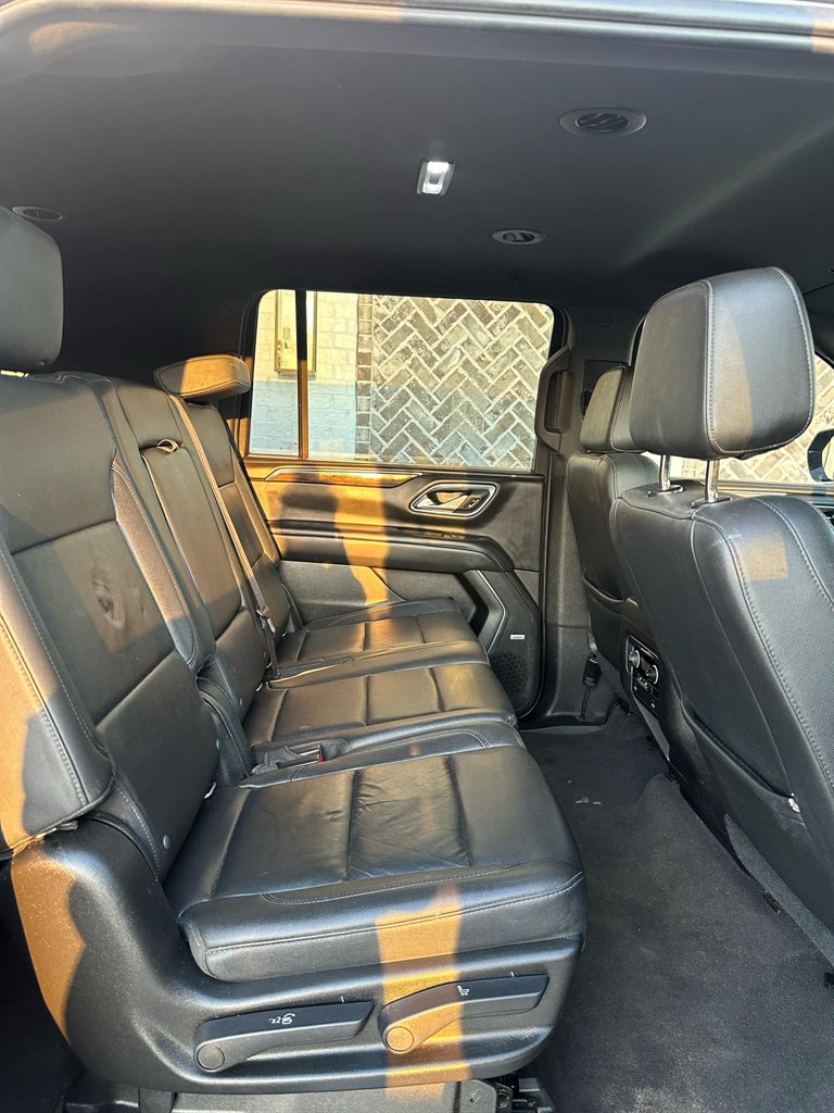 2021 Chevrolet Suburban 1500 LT photo