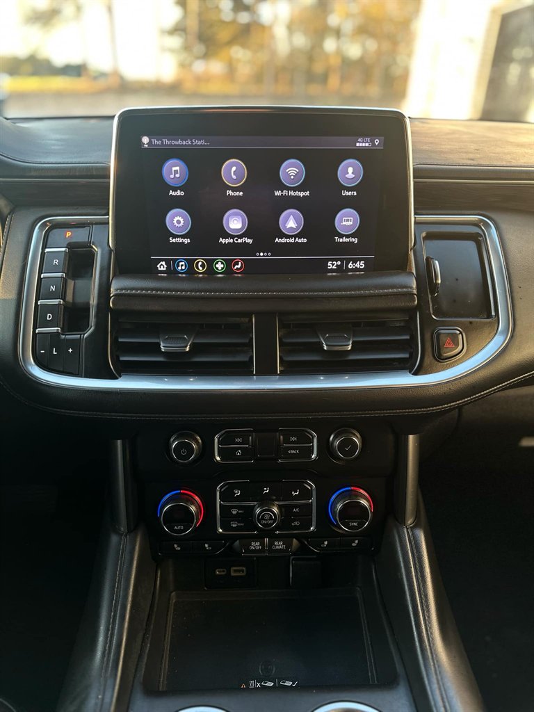 2021 Chevrolet Suburban 1500 LT photo