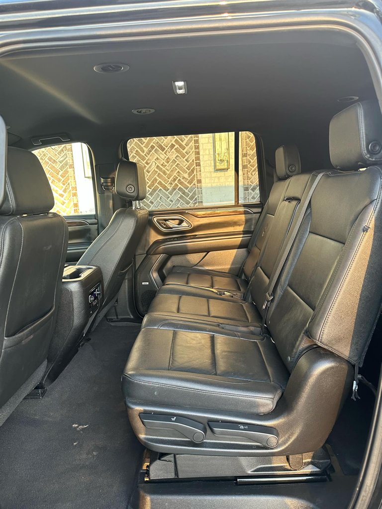 2021 Chevrolet Suburban 1500 LT photo