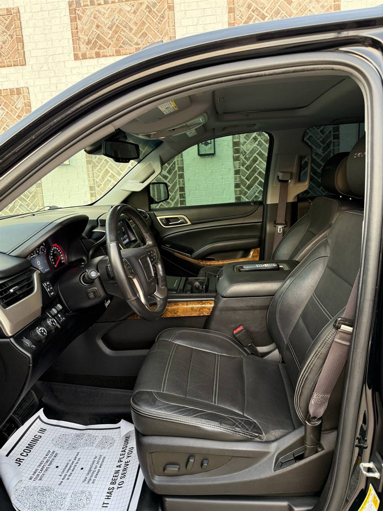 2016 GMC Yukon XL 1500 Denali photo
