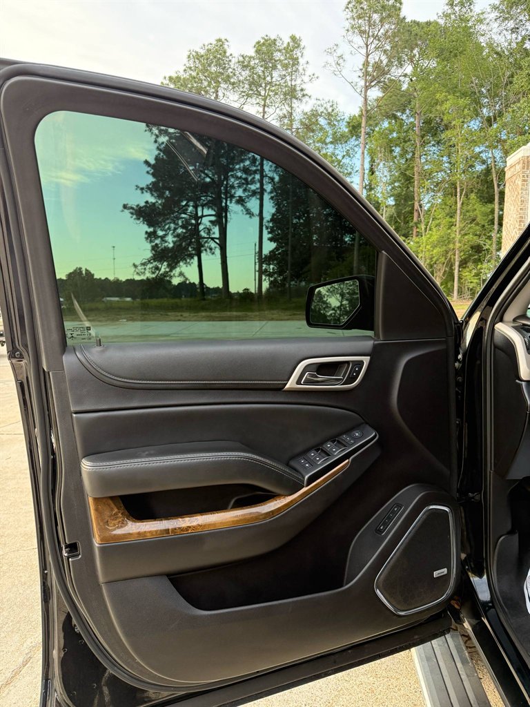 2016 GMC Yukon XL 1500 Denali photo