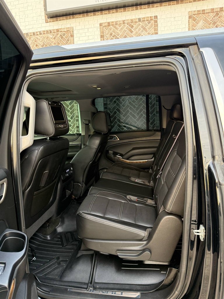 2016 GMC Yukon XL 1500 Denali photo
