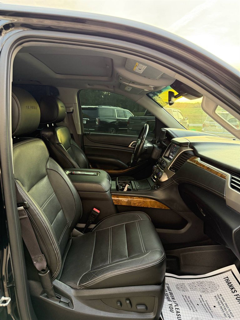 2016 GMC Yukon XL 1500 Denali photo