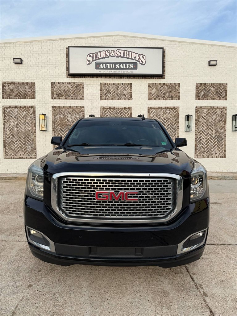 2016 GMC Yukon XL 1500 Denali photo