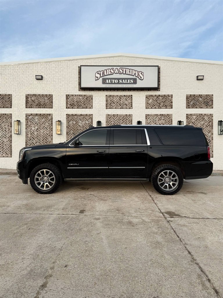 2016 GMC Yukon XL 1500 Denali photo