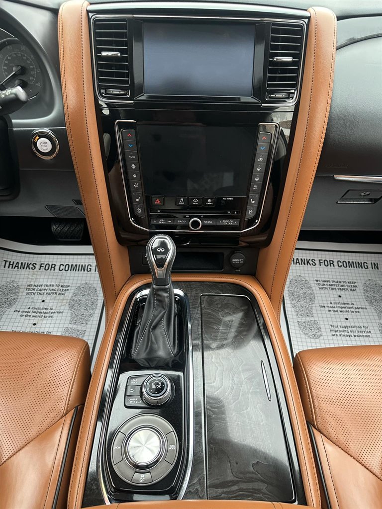 2020 Infiniti QX80 Luxe photo