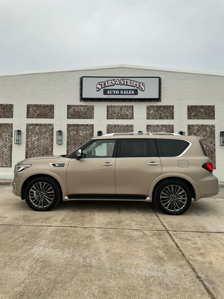 2020 Infiniti QX80 Luxe photo