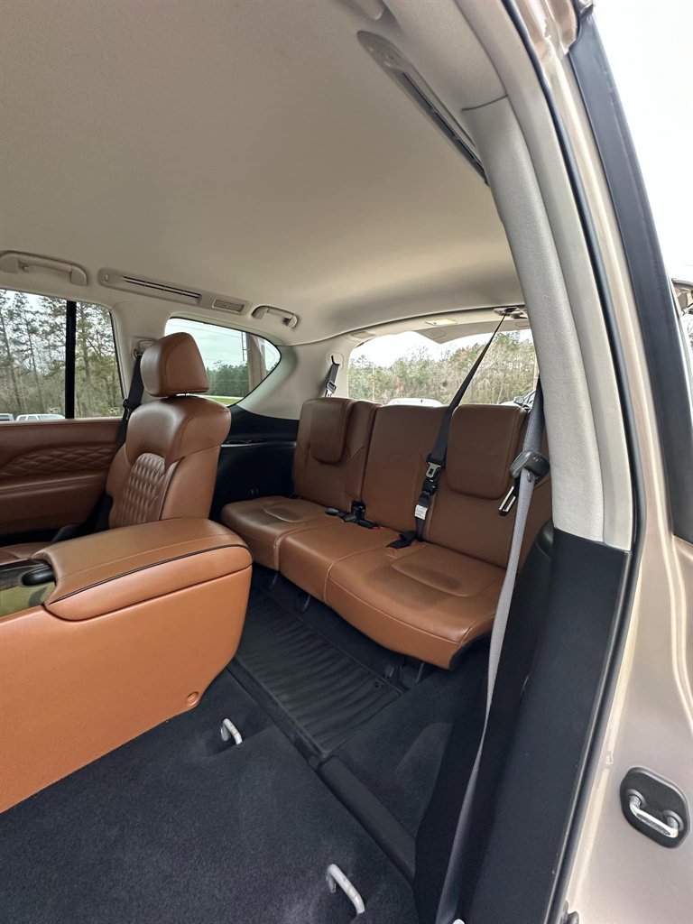 2020 Infiniti QX80 Luxe photo