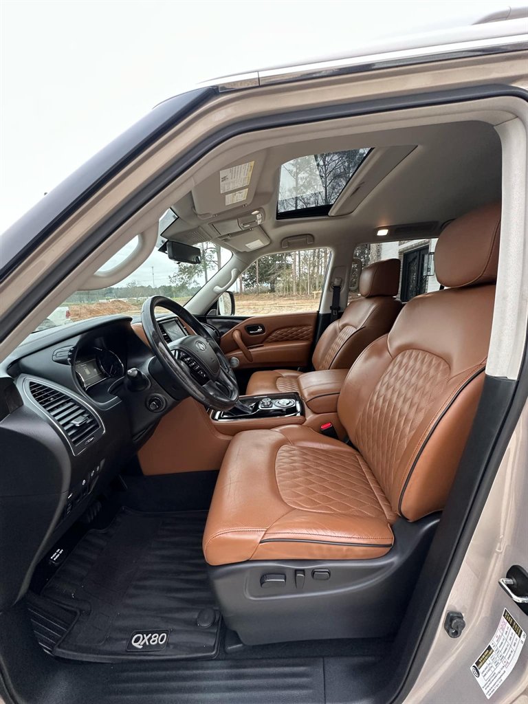 2020 Infiniti QX80 Luxe photo