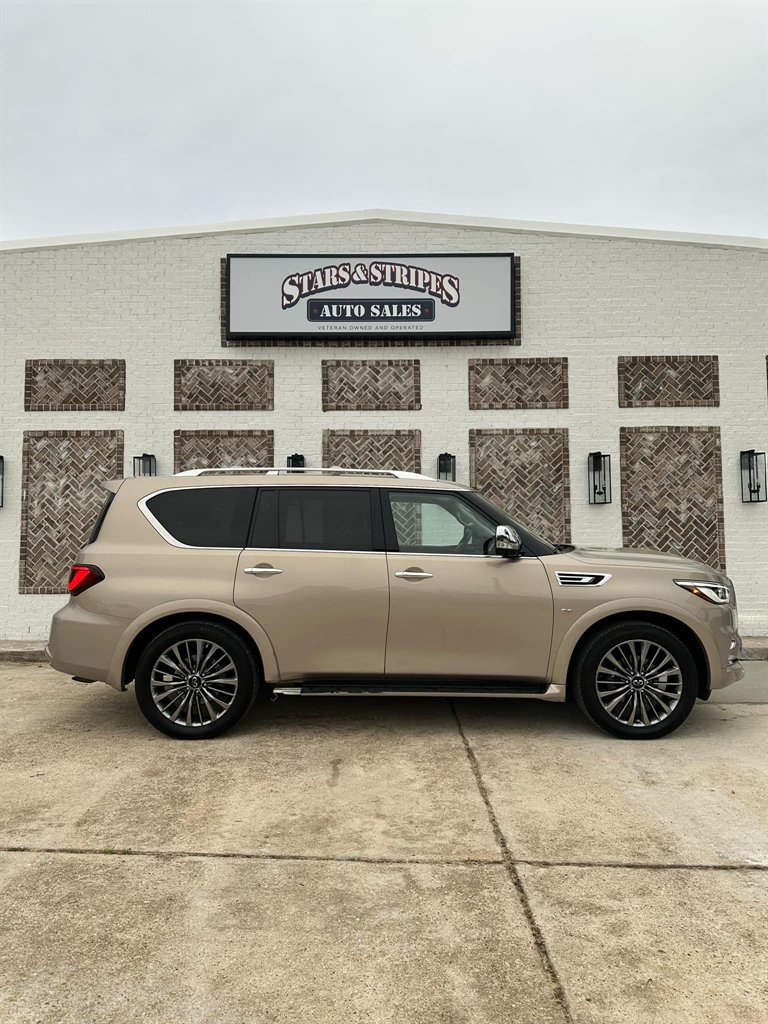 2020 Infiniti QX80 Luxe photo