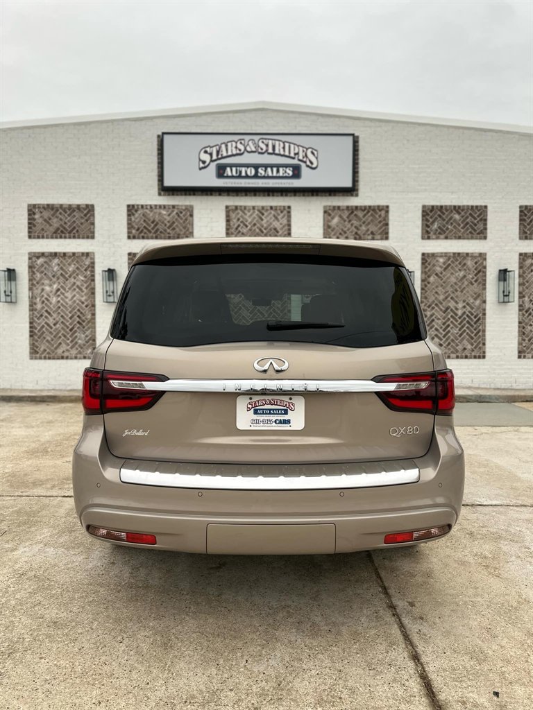 2020 Infiniti QX80 Luxe photo