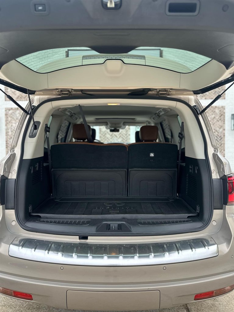 2020 Infiniti QX80 Luxe photo