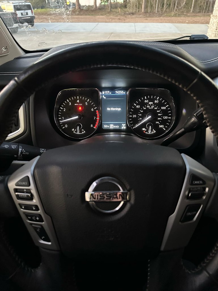 2019 Nissan Titan PRO-4x photo