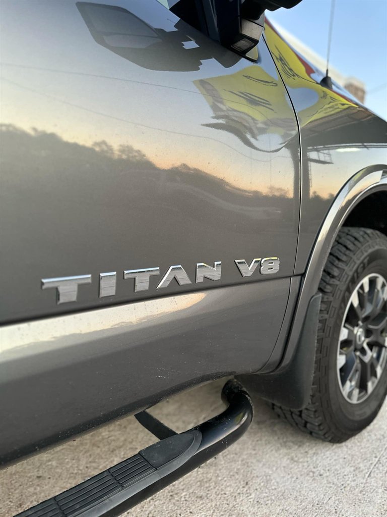 2019 Nissan Titan PRO-4x photo