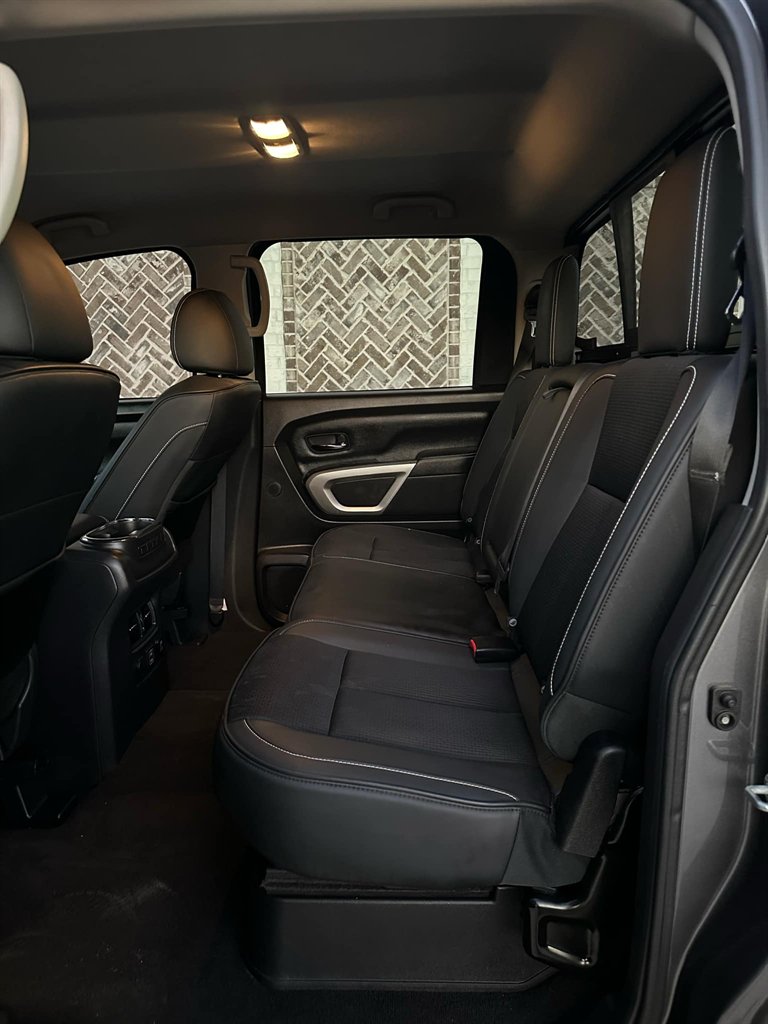 2019 Nissan Titan PRO-4x photo