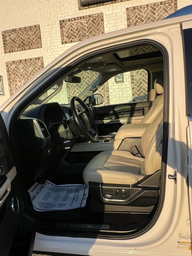2019 Ford Expedition Platinum photo