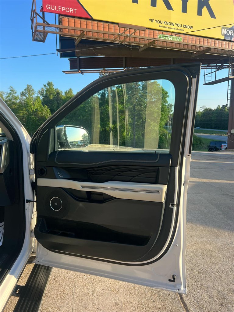 2019 Ford Expedition Platinum photo