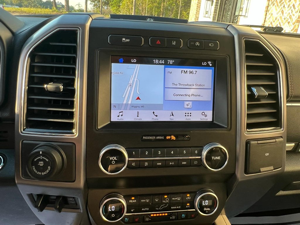 2019 Ford Expedition Platinum photo