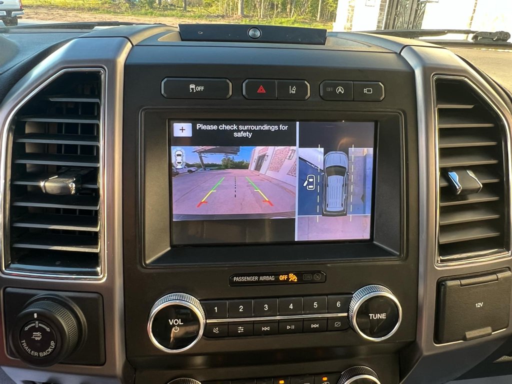 2019 Ford Expedition Platinum photo