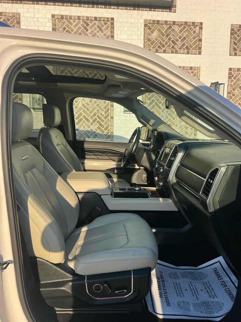 2019 Ford Expedition Platinum photo