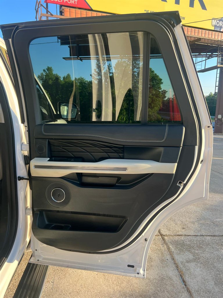 2019 Ford Expedition Platinum photo