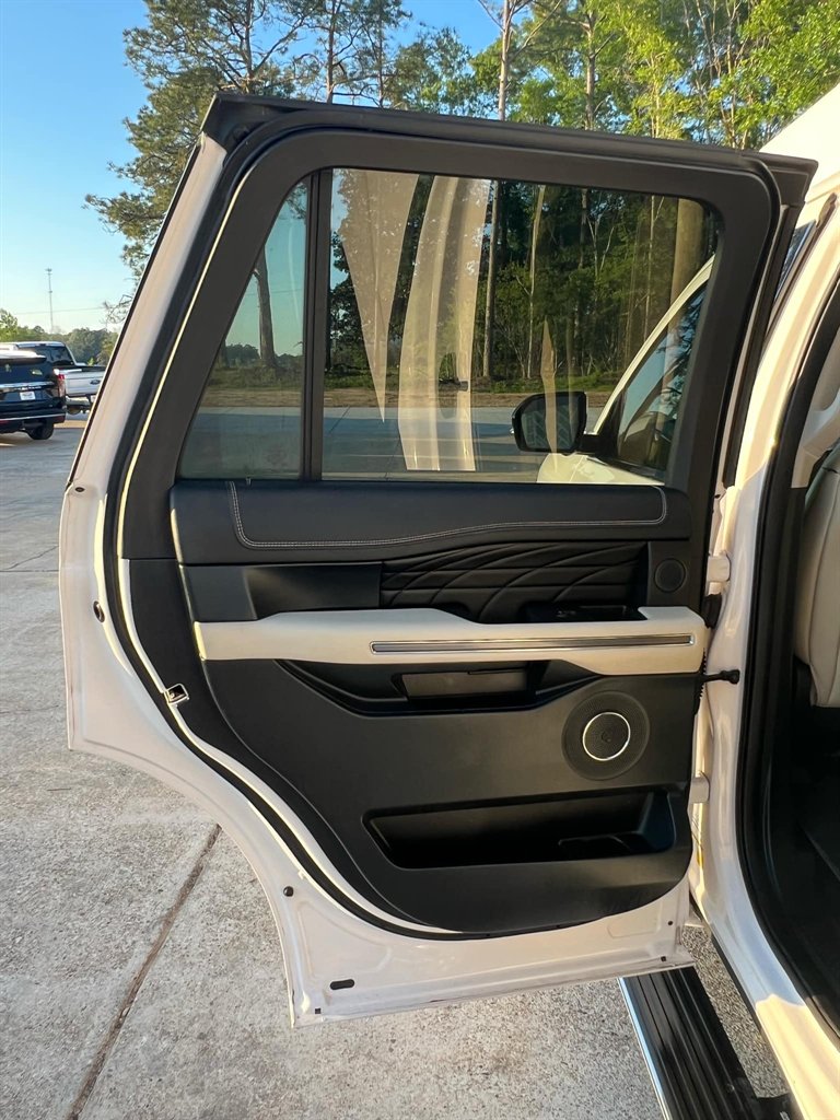 2019 Ford Expedition Platinum photo