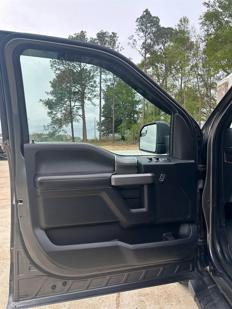 2017 Ford F150 XLT photo