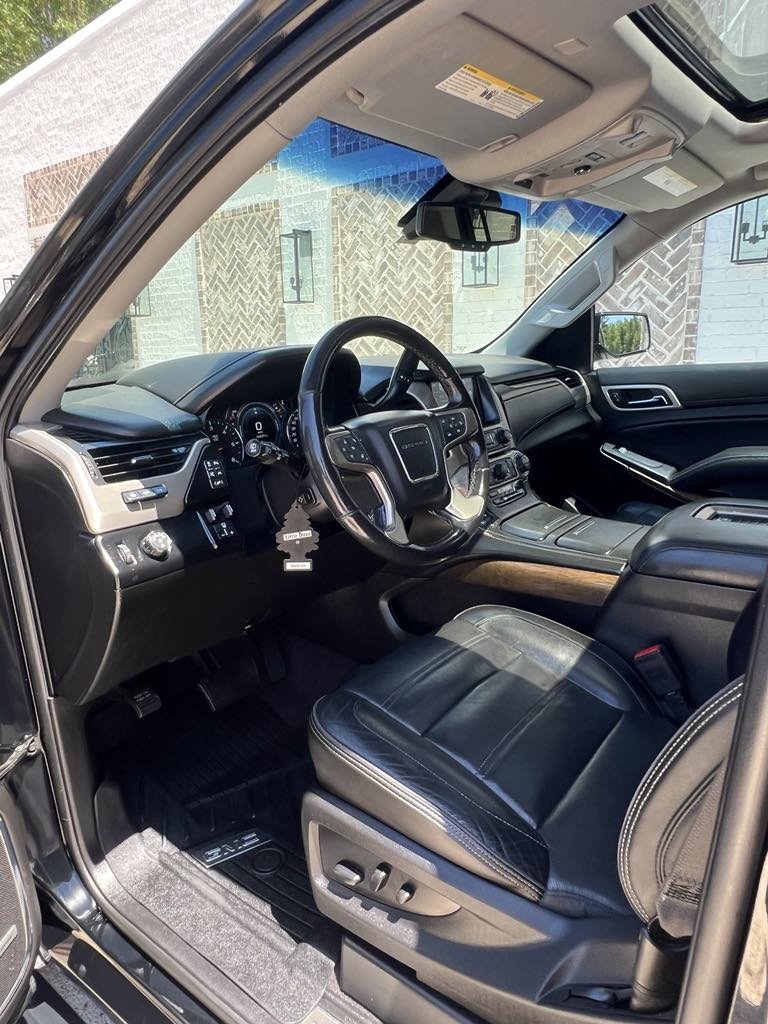2019 GMC Yukon XL 1500 Denali photo