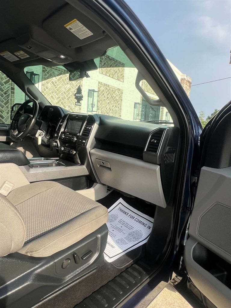 2019 Ford F150 - $25,900