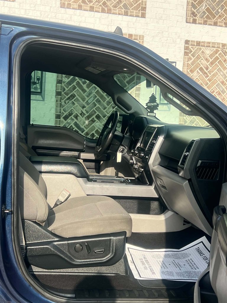 2019 Ford F150 - $25,900