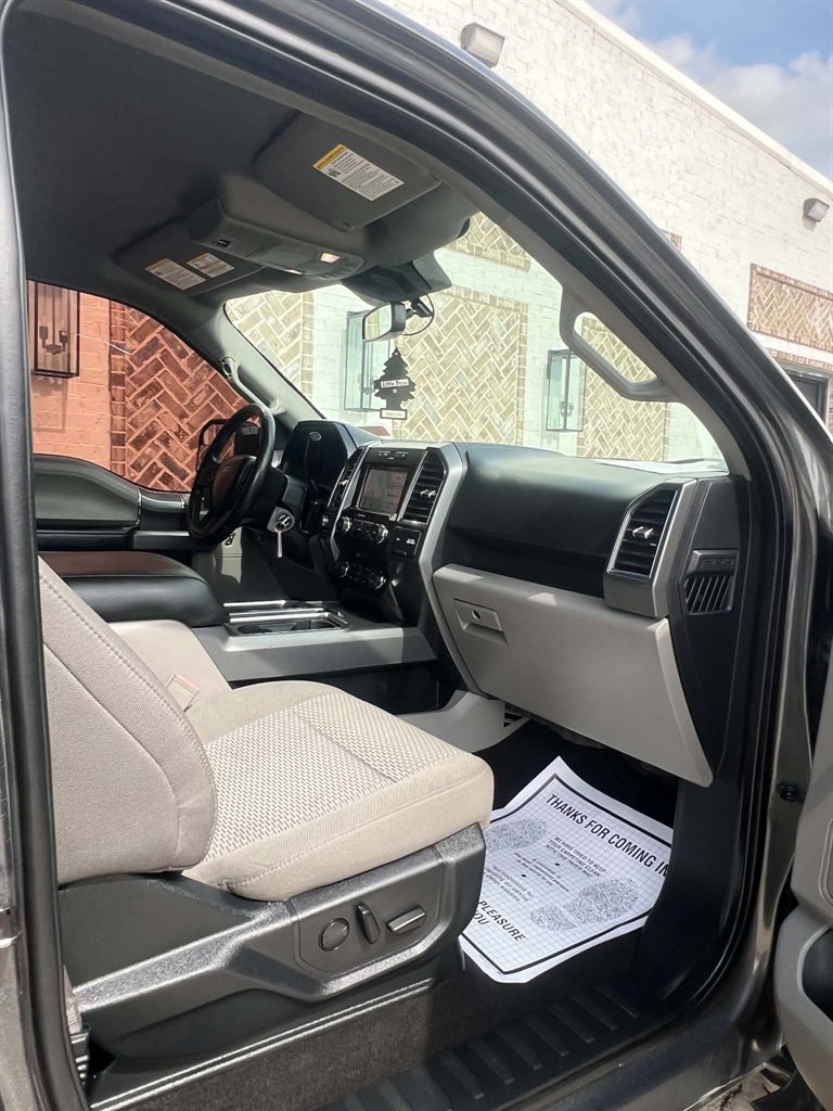 2019 Ford F150 - $22,900