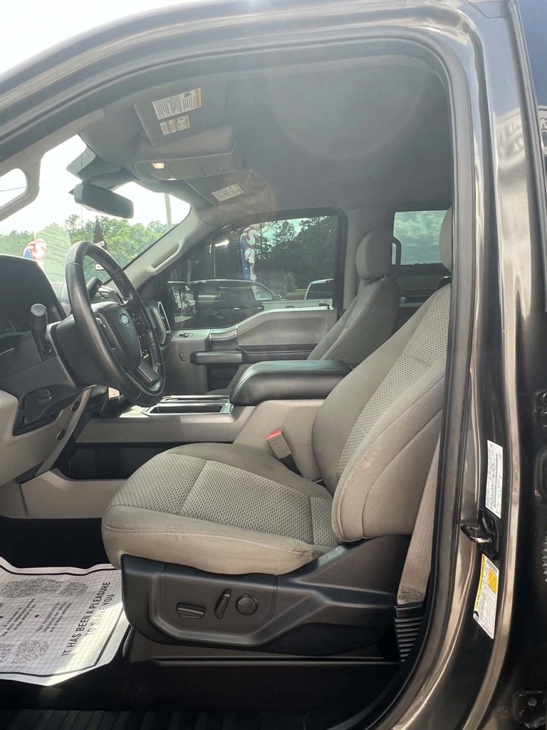 2019 Ford F150 - $22,900