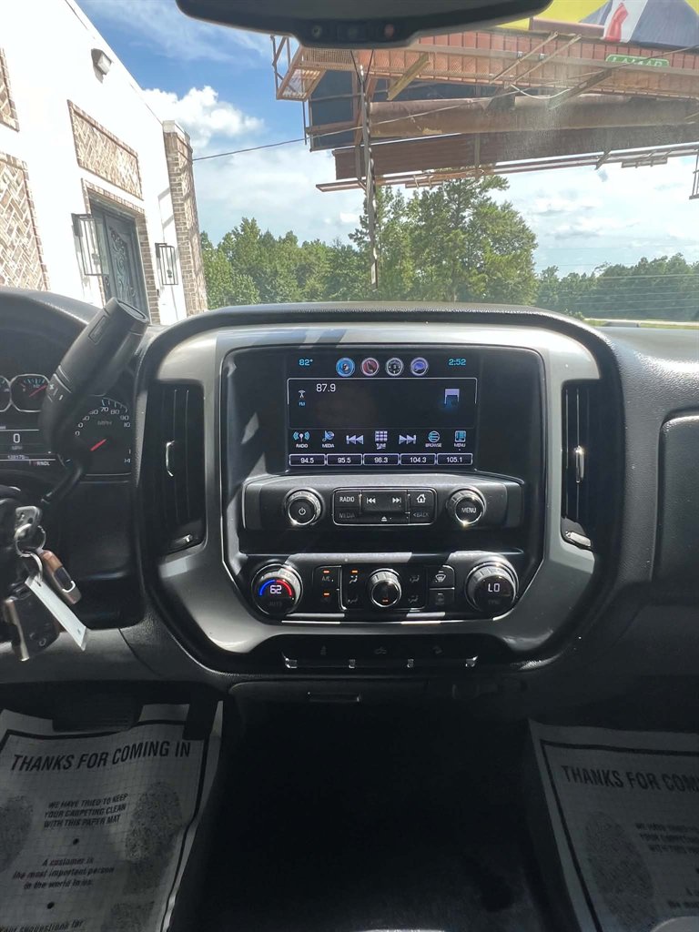 2017 Chevrolet Silverado - $22,900