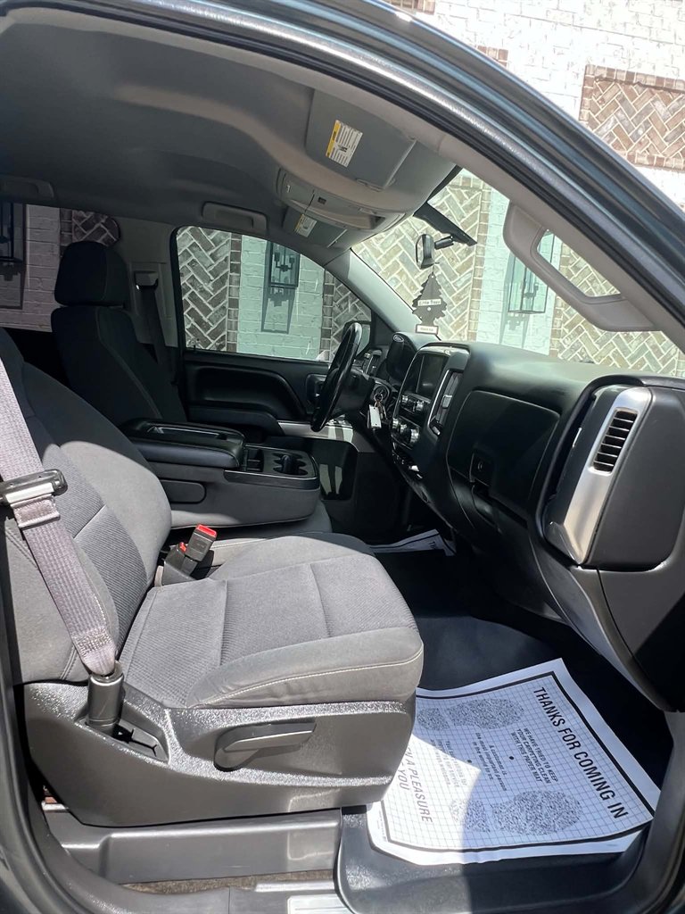 2017 Chevrolet Silverado - $22,900