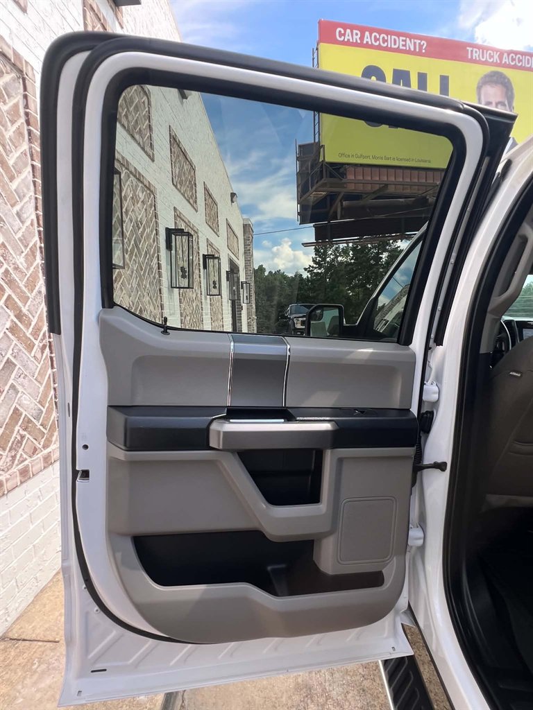 2019 Ford F150 - $28,900