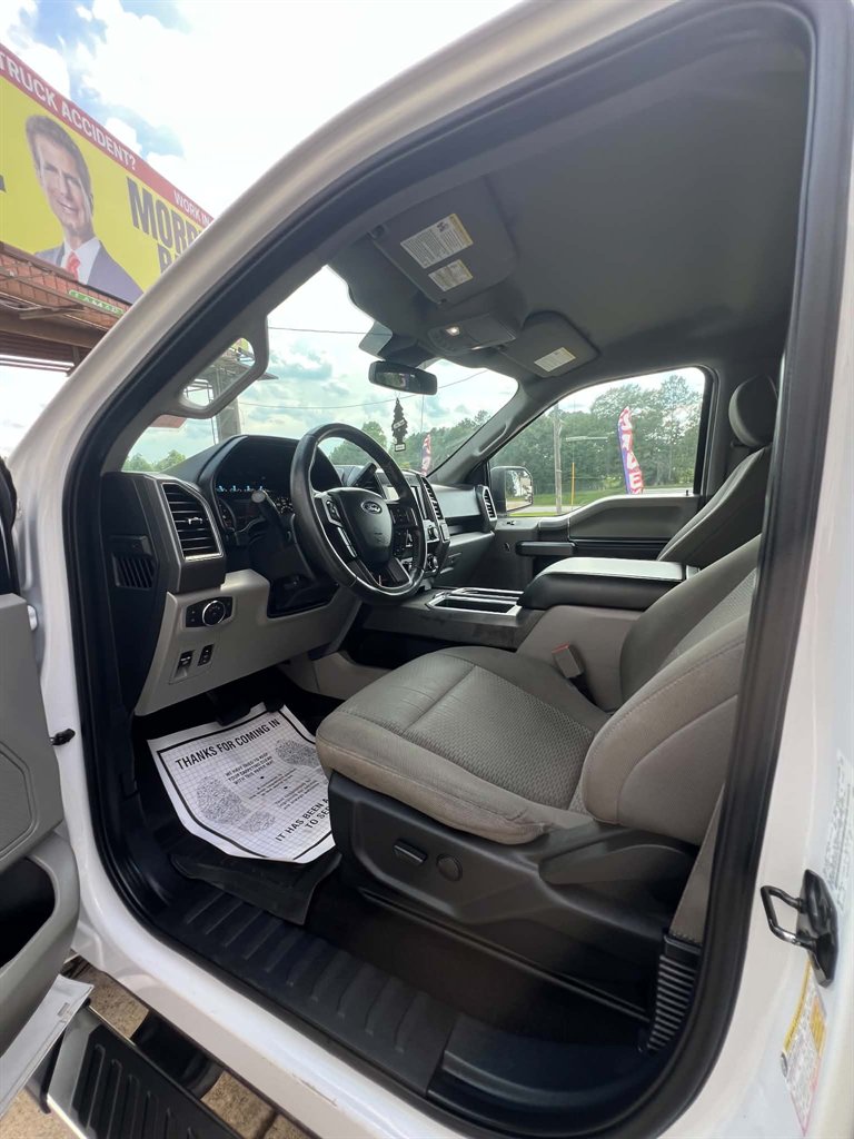2019 Ford F150 - $28,900