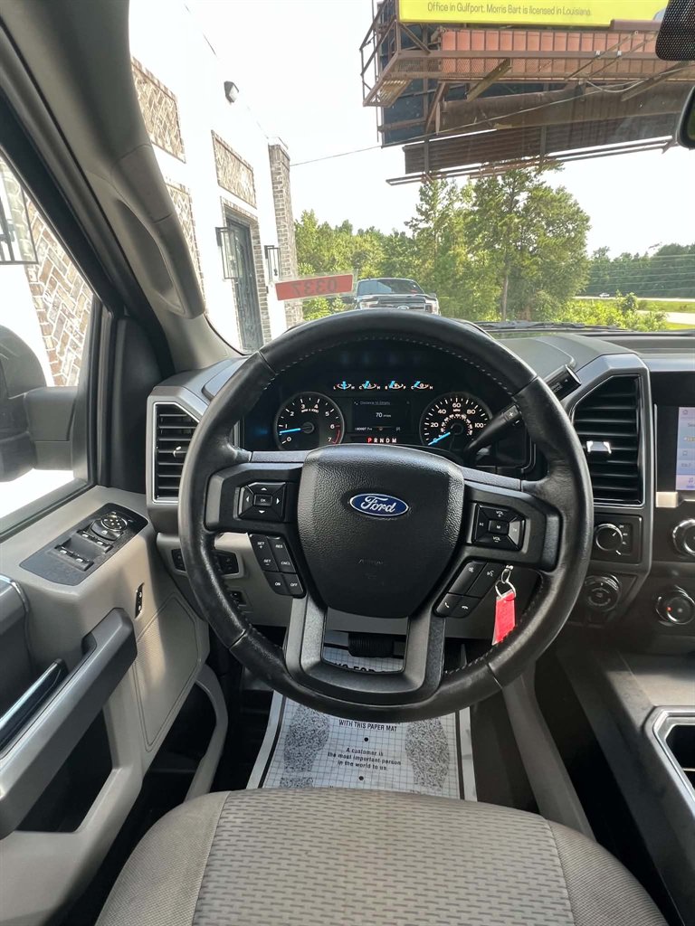 2019 Ford F150 - $28,900