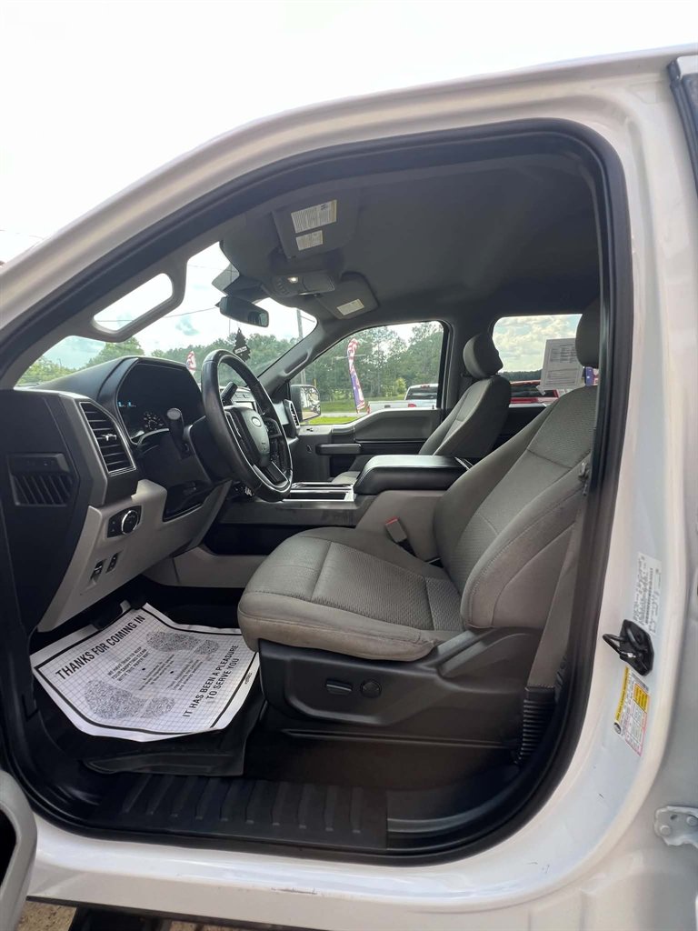 2019 Ford F150 - $28,900