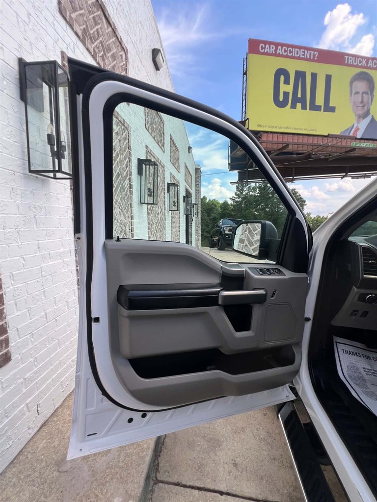 2019 Ford F150 - $28,900