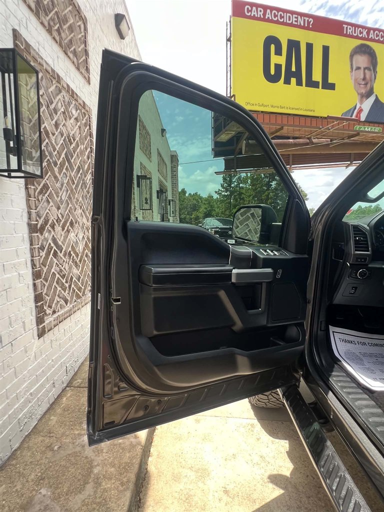 2017 Ford F-150 - $28,900