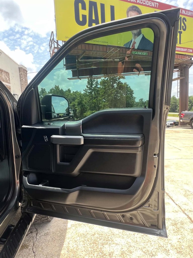 2017 Ford F-150 - $28,900