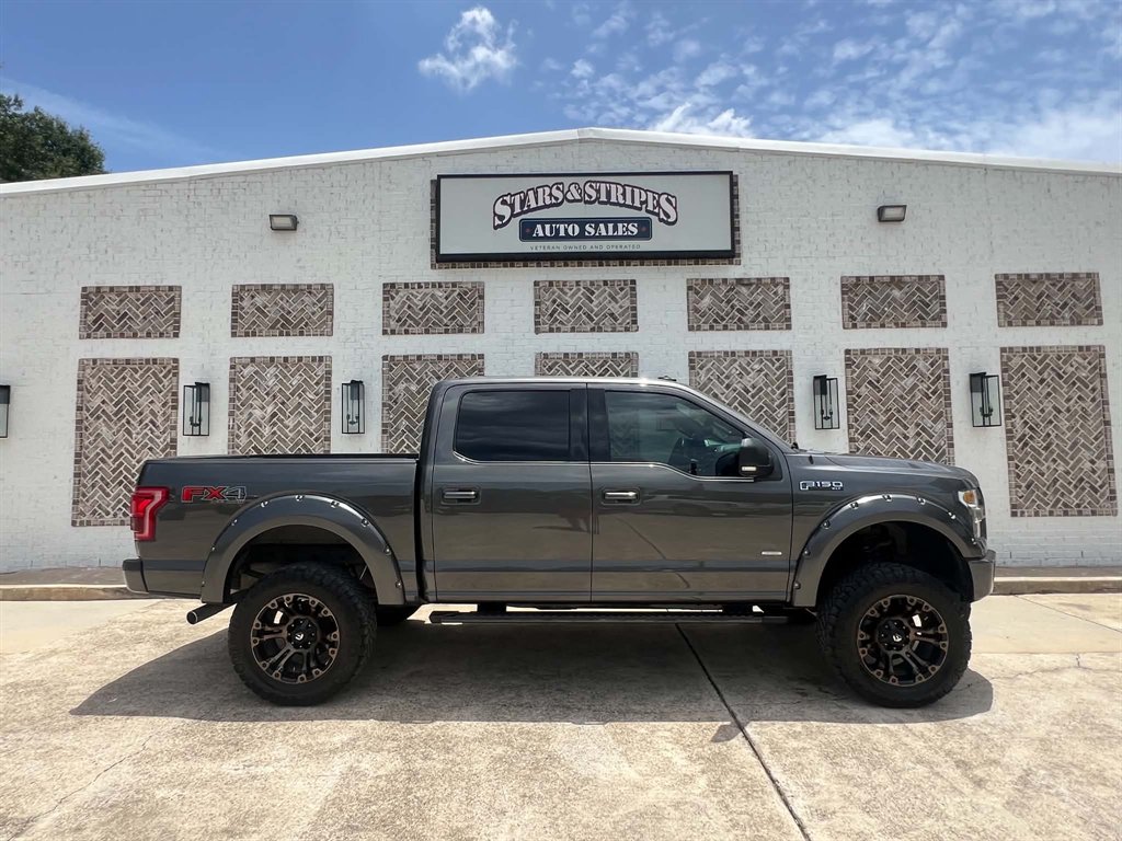 2017 Ford F-150 - $28,900