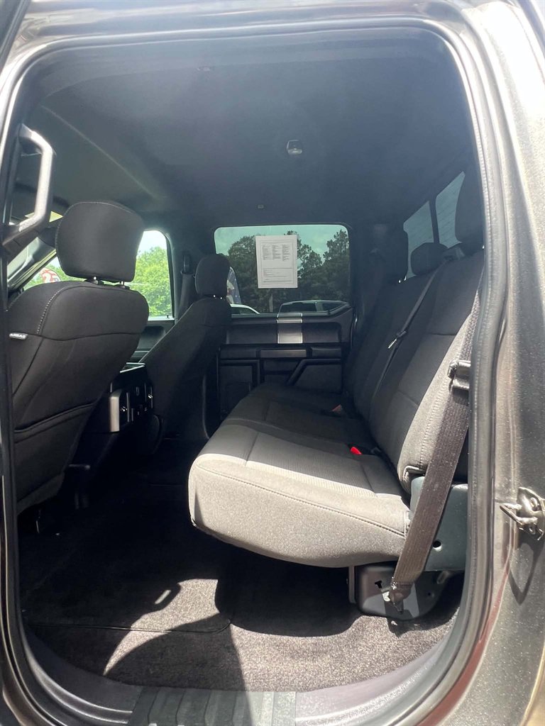 2017 Ford F-150 - $28,900