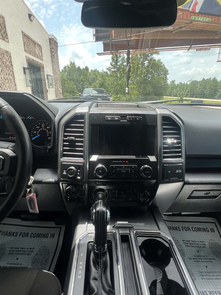 2017 Ford F-150 - $28,900