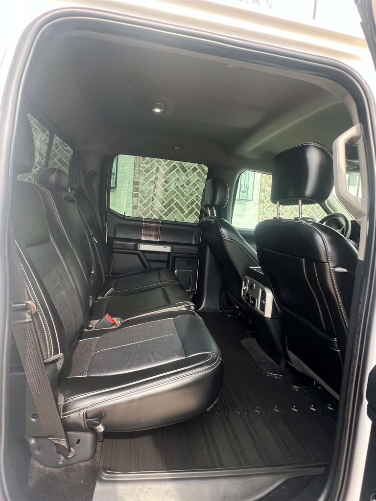 2019 Ford F150 - $29,900