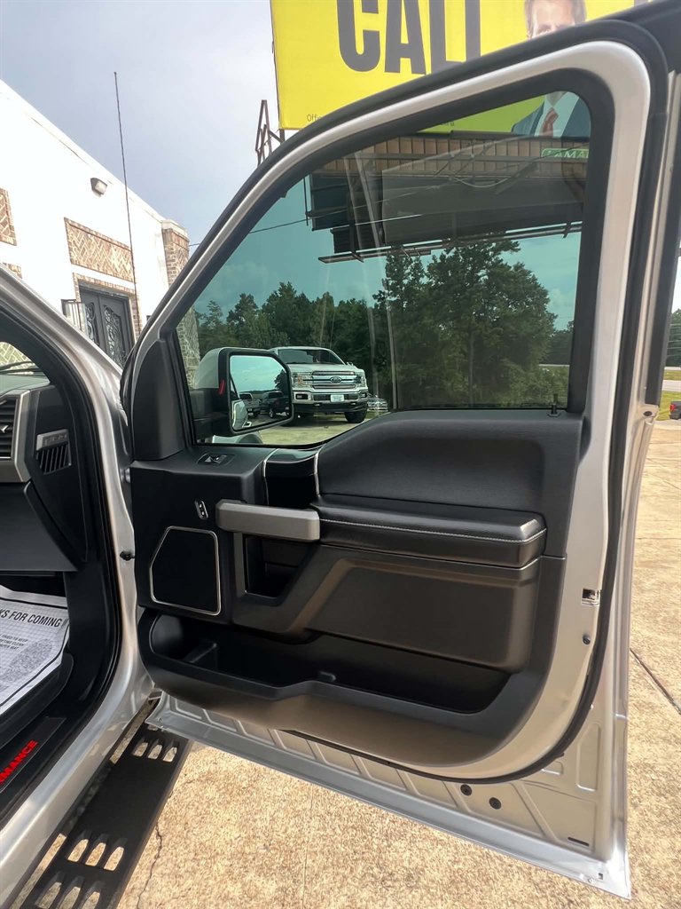 2017 Ford F-150 - $33,900