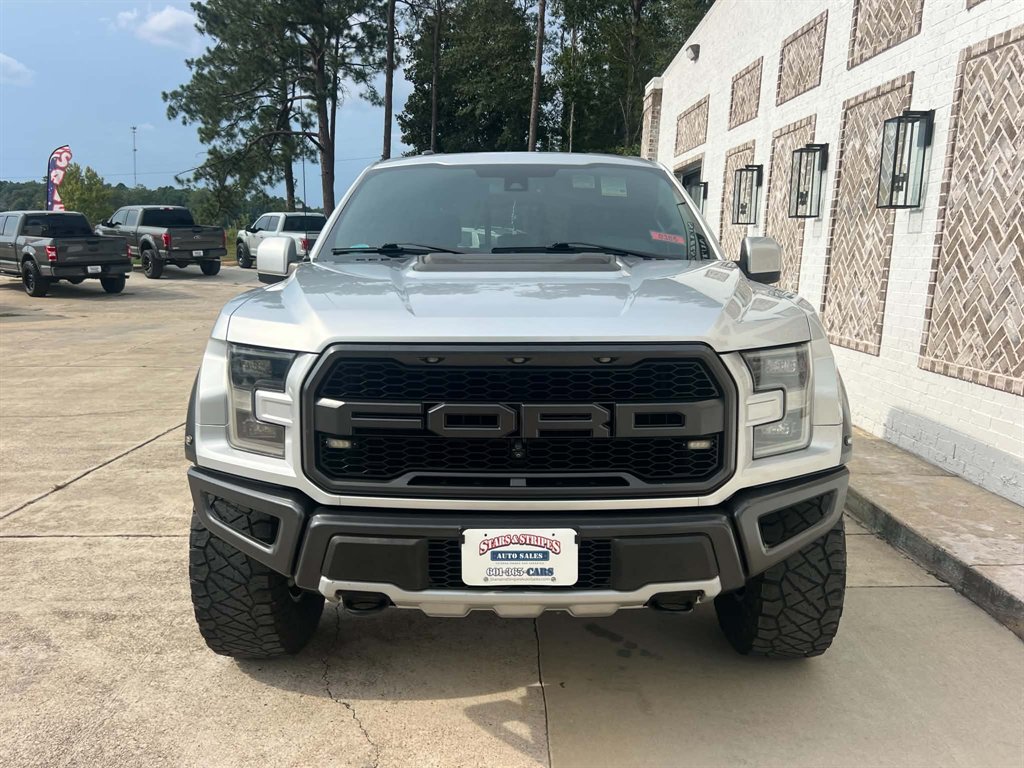 2017 Ford F-150 - $33,900