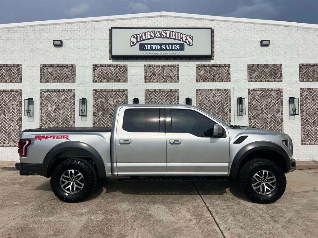 2017 Ford F-150 - $33,900